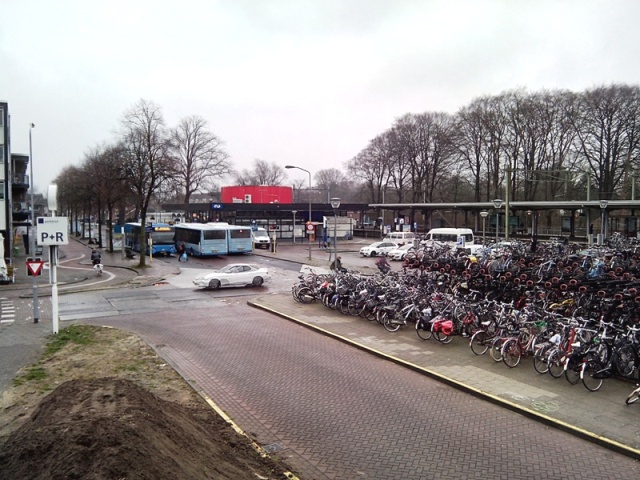 Stationsplein Rode Hoed Harderwijk X2